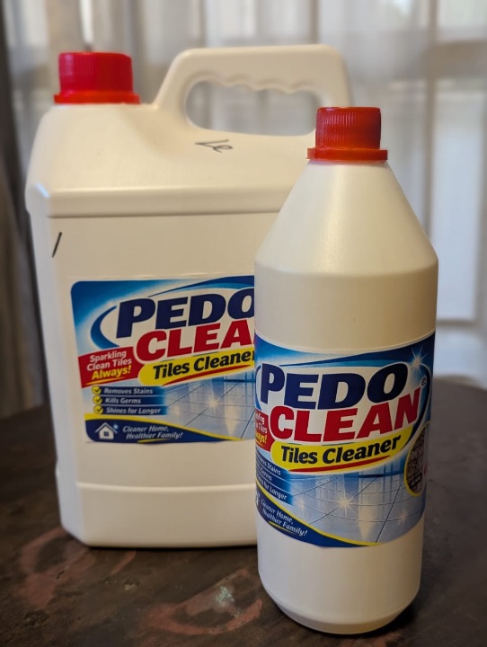 Tiles cleaner